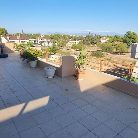 1 Bedroom Apartment Close To The Sea Луца Экстерьер фото